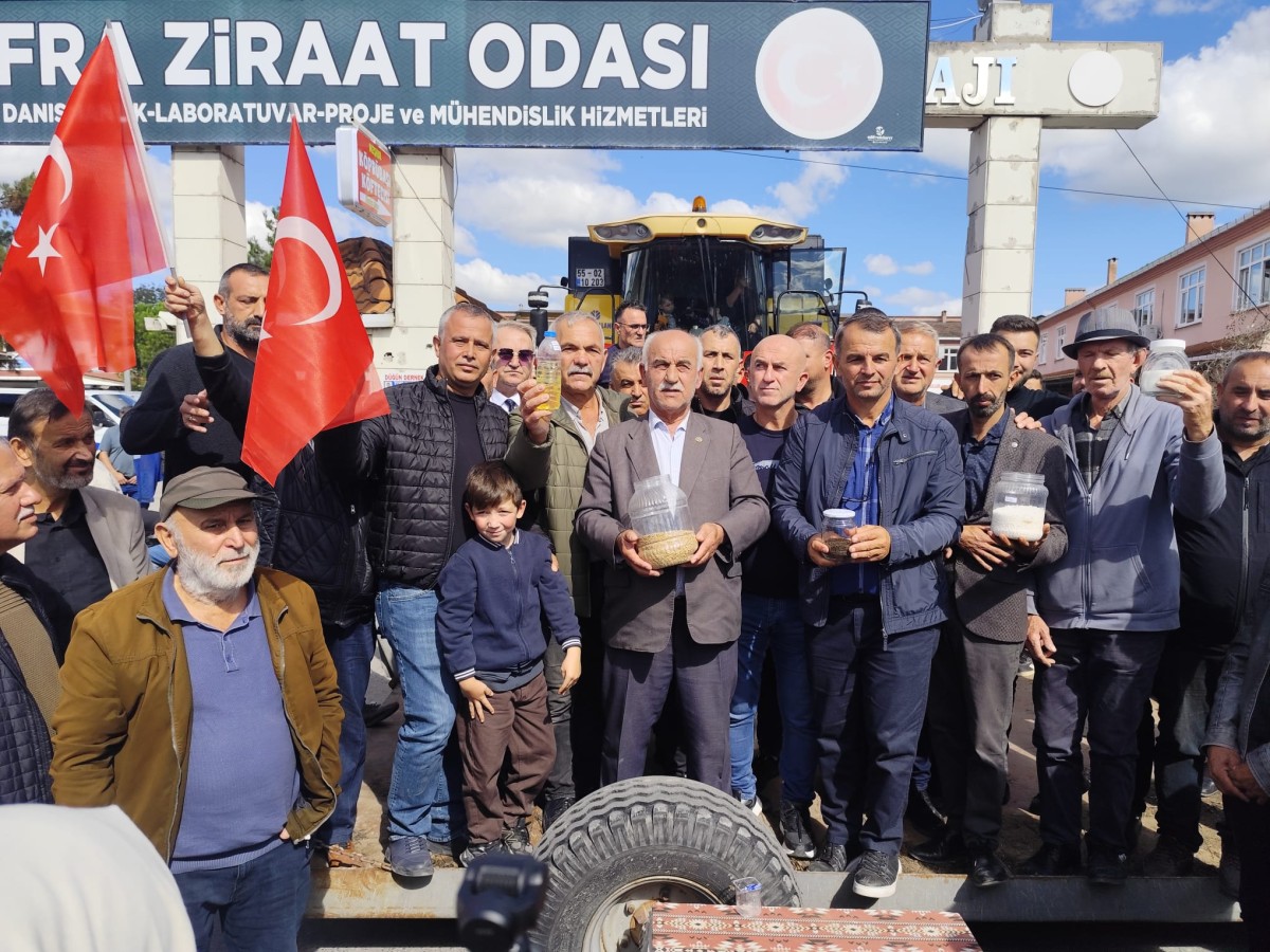 BAFRA’DA 600 TRAKTÖRLÜK TARİHİ EYLEM SONRASI GÜR SES: 