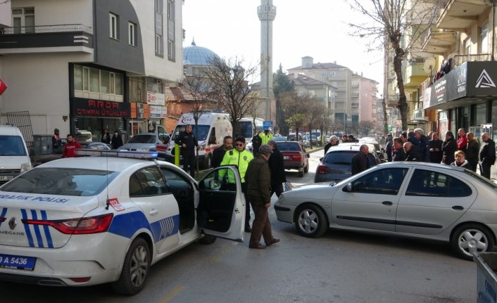 Çorum'da iki otomobil çarpıştı, 1 kişi yaralandı
