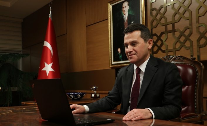 Kastamonu Üniversitesi Rektörü Topal, AA'nın “Yılın Fotoğrafları“ oylamasına katıldı