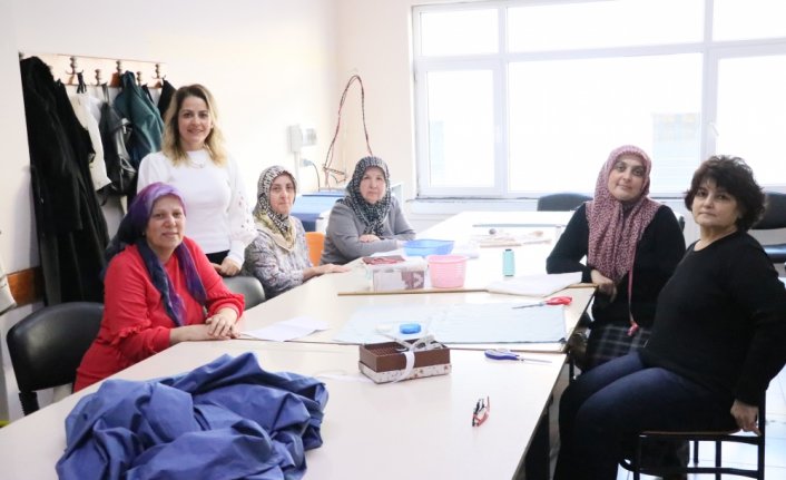 Samsun'da 70 yaşındaki kadın 10 yıldır iki kursa gidip kendini geliştiriyor