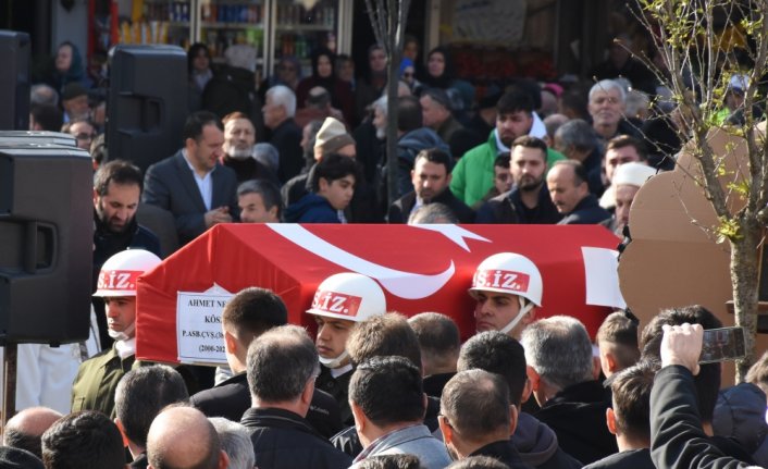Teskeresine 3 gün kala trafik kazasında hayatını kaybeden askerin cenazesi toprağa verildi