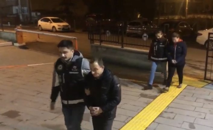 Bartın'da kendilerini bankacı olarak tanıtarak dolandırıcılık yapan 2 şüpheli tutuklandı
