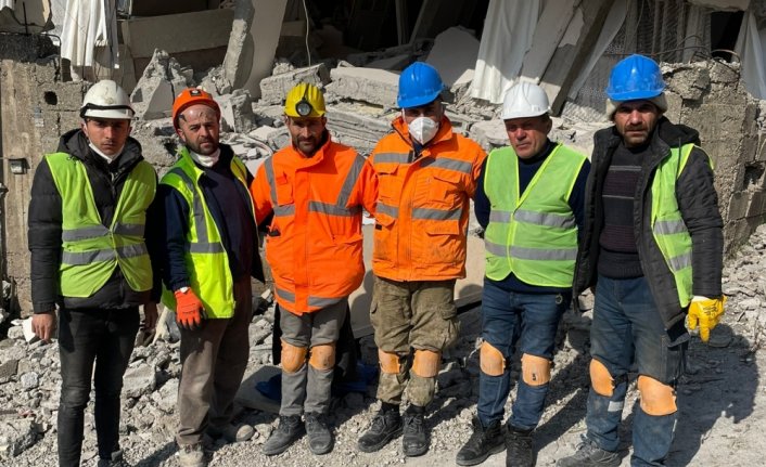 Çorum'dan 17 gönüllü, afet bölgesindeki arama kurtarma çalışmalarına katıldı