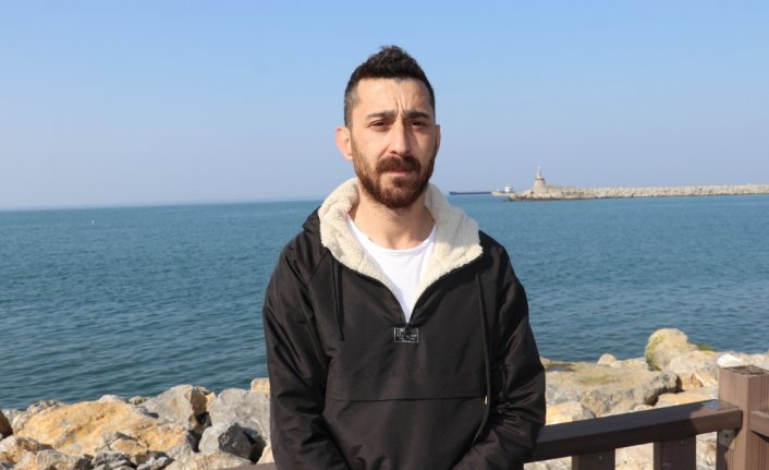 Enkazdaki yardım çağrısını duyan belediye görevlisi, anne kızın kurtulmasını sağladı