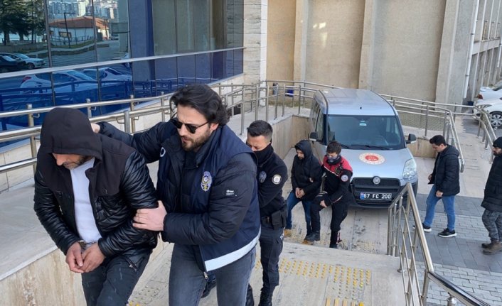 Zonguldak'ta sahte altınla dolandırıcılık yapmakla suçlanan 3 şüpheli tutuklandı