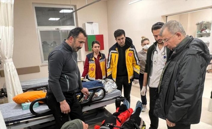 Artvin'de çığ düşmesi sonucu yaralanan dağcılar bölgeden tahliye edildi