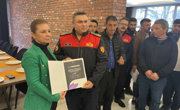 Deprem bölgesinde görev yapan Safranbolu ekibine teşekkür belgesi takdim edildi