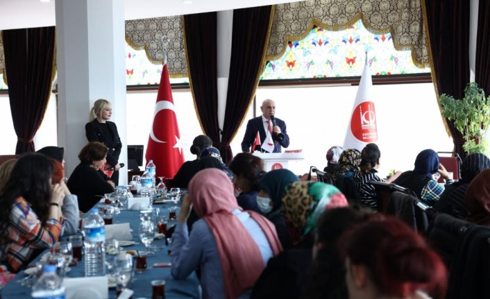 Keçiören Belediye Başkanı Altınok depremzede kadınlar ile buluştu