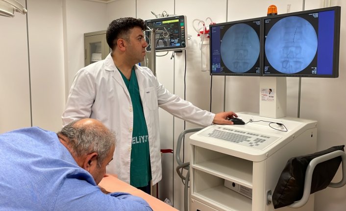 OMÜ'de bel ağrısı çeken hastalar “ağrı pili“ ile sağlıklarına kavuşuyor
