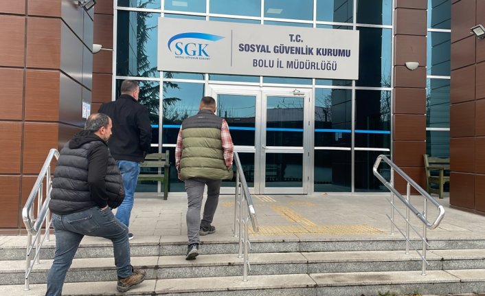 Sakarya ve çevre illerde EYT'liler SGK il müdürlüklerine başvuru yapıyor