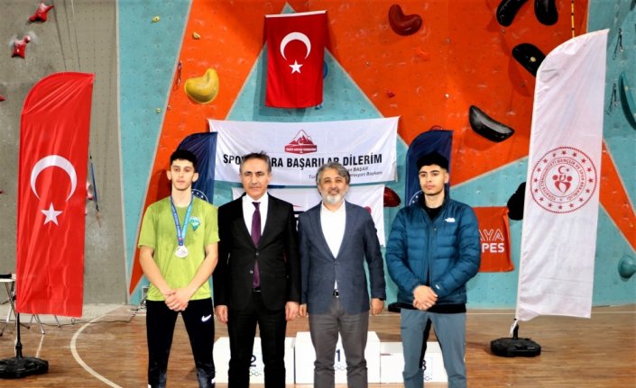 Spor tırmanış şampiyonasında rekor kıran sporcular, Türkiye'yi Polonya'da temsil edecek