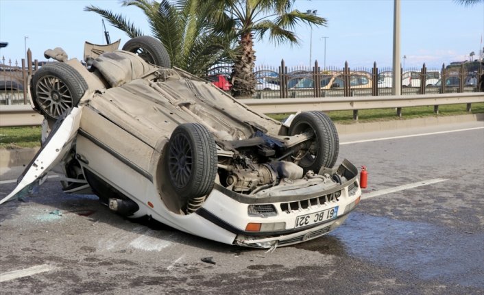 Trabzon'daki trafik kazasında 1 kişi öldü, 4 kişi yaralandı
