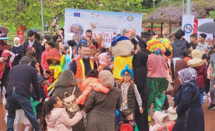 Trabzon'da yaşayan sığınmacı ve depremzede çocuklar için 23 Nisan etkinliği düzenlendi