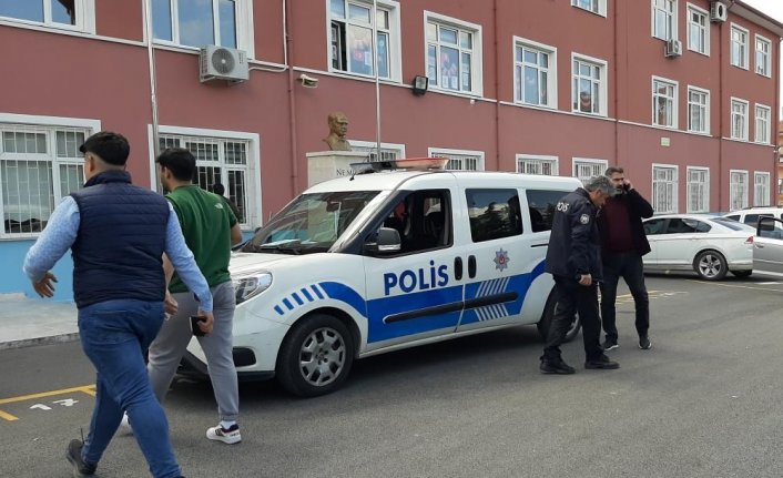 Çorum'da aranan 3 kişi oy kullanmaya gelince yakalandı