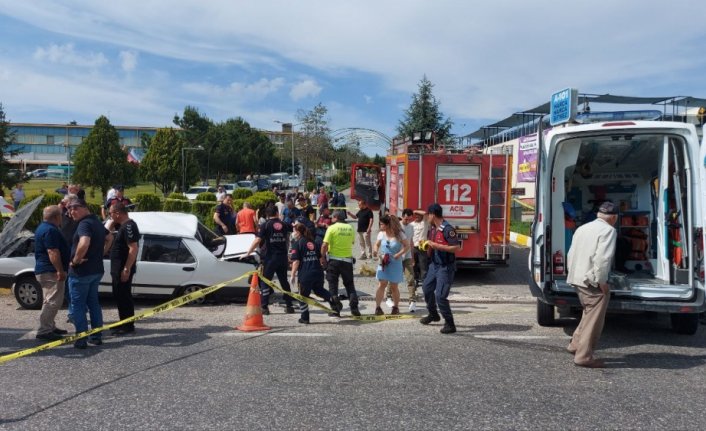 Karabük'te 1 kişinin öldüğü 4 kişinin yaralandığı trafik kazası güvenlik kamerasında
