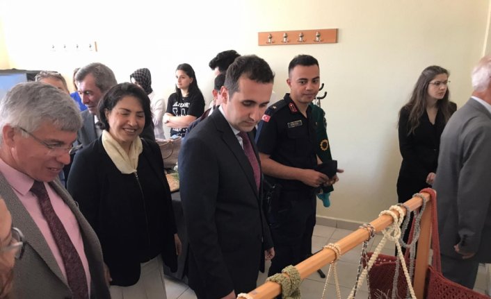 Kurucaşile Halk Eğitim Merkezi'nde yıl sonu sergisi açıldı