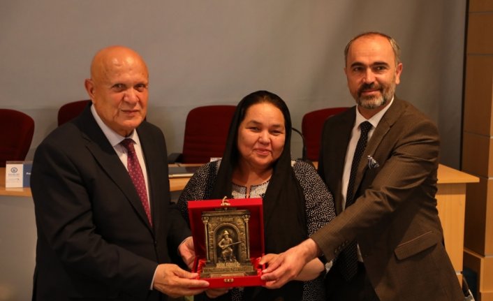 Bayburt'ta "Türk Yüzyılı ve Dede Korkut" sempozyumu yapıldı