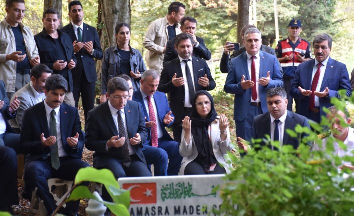 Bakan Tunç, Amasra'da maden ocağındaki patlamada ölen işçiler için okutulan mevlide katıldı