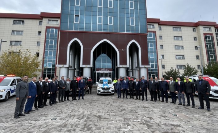 Çorum Emniyet Müdürlüğünün 7 yeni hizmet aracı dualarla hizmete alındı