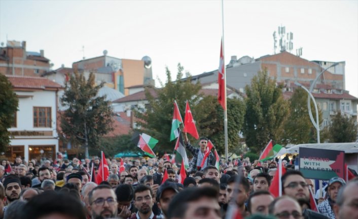 Çorum'da vatandaşlar İsrail'e "Büyük Filistin Yürüyüşü" ile tepki gösterdi