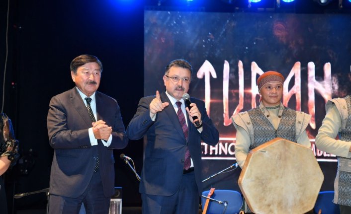 Trabzon'daki konser İsrail'in Gazze'deki hastaneye saldırısı nedeniyle yarıda kesildi