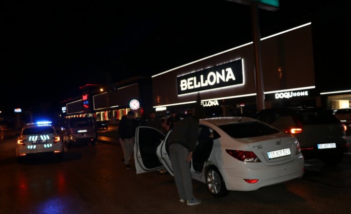 Amasya'da otomobille hafif ticari aracın çarpışması sonucu 7 kişi yaralandı