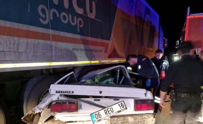 Çorum'da tırla çarpışan otomobilin sürücüsü öldü