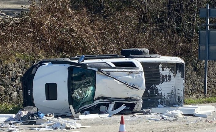 Ordu'da kamyonetin devrildiği kazada, 1 kişi öldü, 3 kişi yaralandı