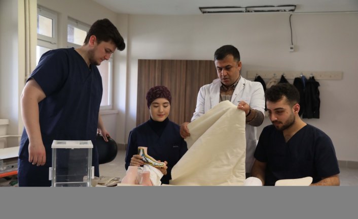 Samsun'da kenevir kumaşından hafif ve dayanıklı protez soketi üretildi