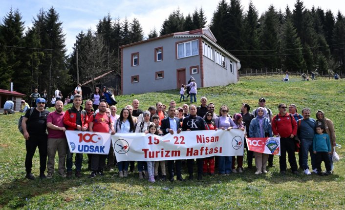 Trabzon'daki doğa ve spor dernekleri Kadıralak Yaylası'nda bir araya geldi