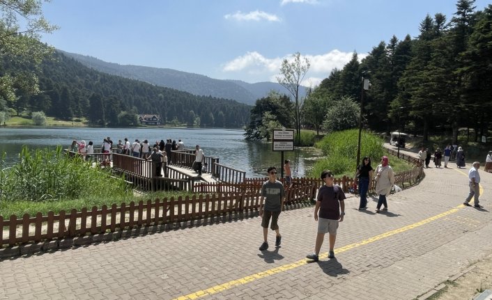 Bayram tatilinde Abant, Gölcük ve Yedigöller'i 131 bin 113 kişi ziyaret etti