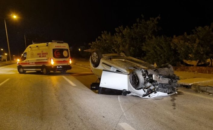 Çorum'da taksi ile otomobil çarpıştı, 6 kişi yaralandı