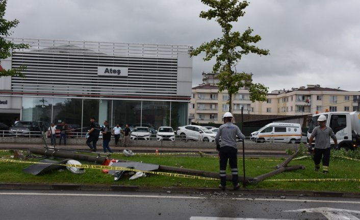 Ordu'da minibüsün devrildiği kazada 1 kişi öldü, 4 kişi yaralandı