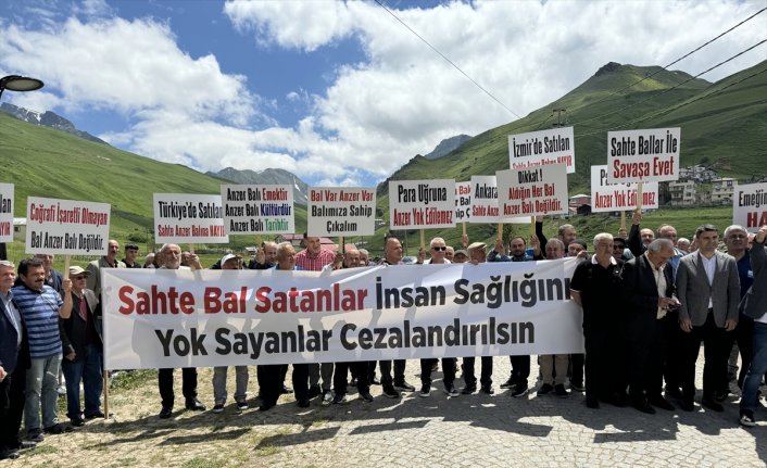 Rize'de “Anzer balı“ adı altında sahte ürün satanlara yönelik suç duyurusunda bulunuldu