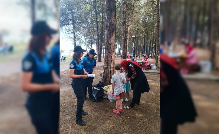 Samsun’da polisten vatandaşlara “Tedbiri Bırakma, Akıntıya Kapılma“ uyarısı
