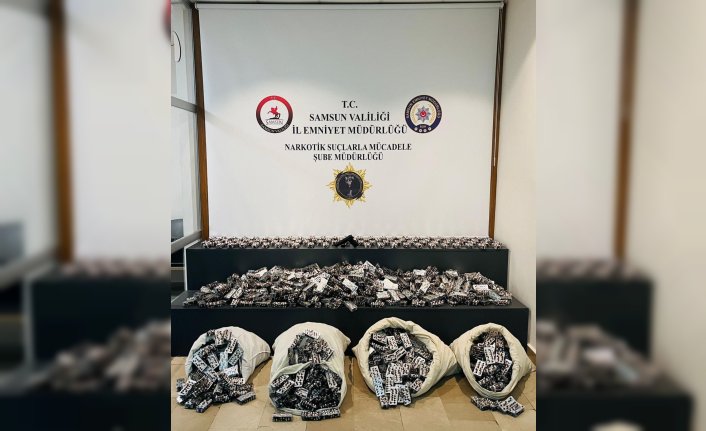 Samsun'da 92 bin 400 sentetik ecza hapı ele geçirildi