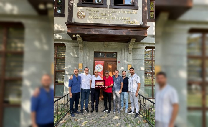 Trabzonspor Teknik Direktörü Güneş'ten, Naci Orhan Bilgisayar Bilimleri Merkezine ziyaret