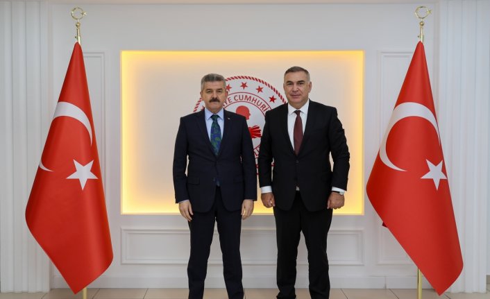 Artvin Valisi Ergün, Batum Başkonsolosu Altınörs ile bir araya geldi