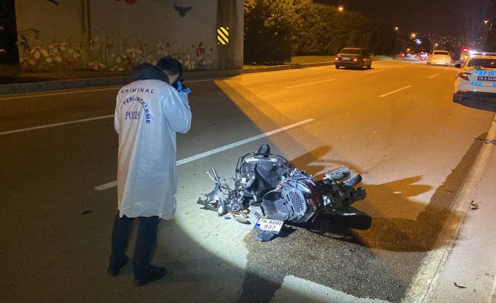 Karabük'te motosiklet ile motorlu bisikletin çarpıştığı kazada 1 kişi öldü, 2 kişi ağır yaralandı