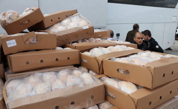 Samsun'da otobüsün bagajında 2 bin 100 kilogram kanatlı hayvan eti ele geçirildi