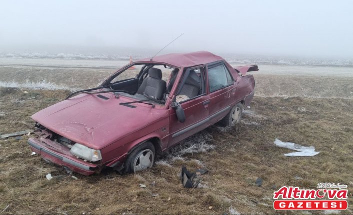 Çorum'da devrilen otomobildeki 5 kişi yaralandı