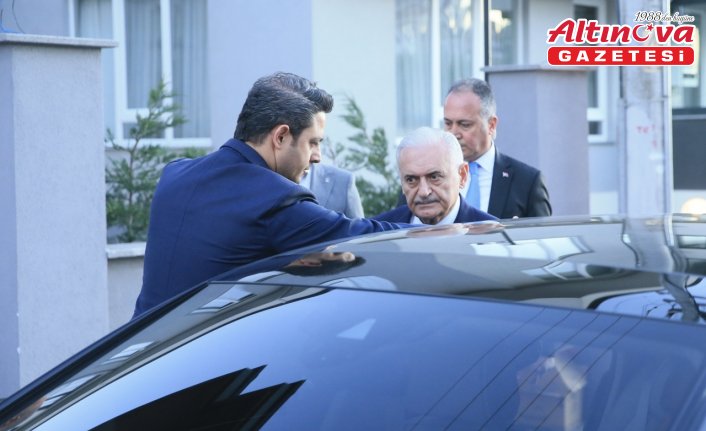 Binali Yıldırım'dan Kartalkaya'daki yangında yakınlarını kaybeden Gültekin ve Güner ailelerine taziye ziyareti