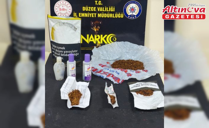 Düzce'de uygulama noktasındaki polise çarparak kaçan sürücü ile yanındaki kişi tutuklandı