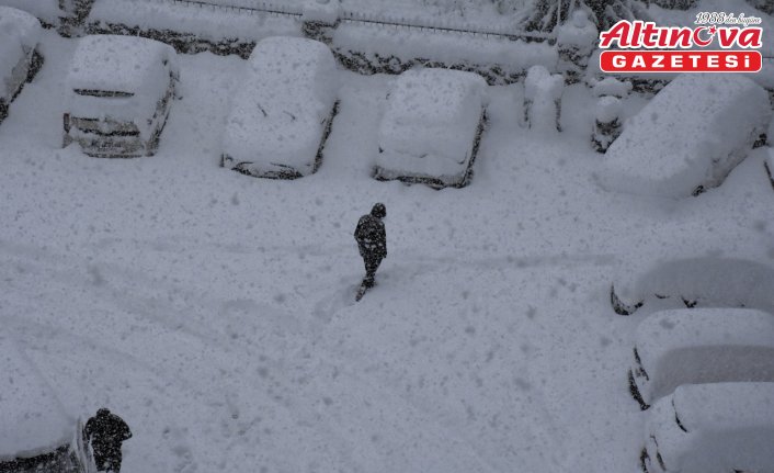 Karadeniz'de kar nedeniyle 6 ilde 1173 yerleşim yerinin yolu ulaşıma kapandı