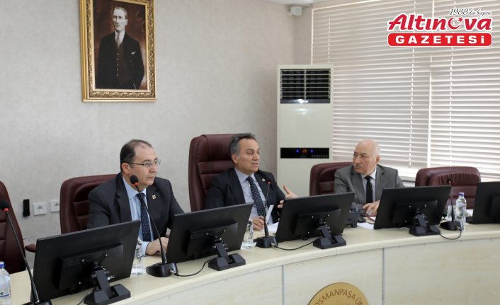 TOGÜ Rektörü Yılmaz, meslek yüksekokulları müdürleri ile bir araya geldi