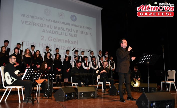 Vezirköprü Mesleki ve Teknik Anadolu Lisesi Korosu SMA hastası için konser verdi