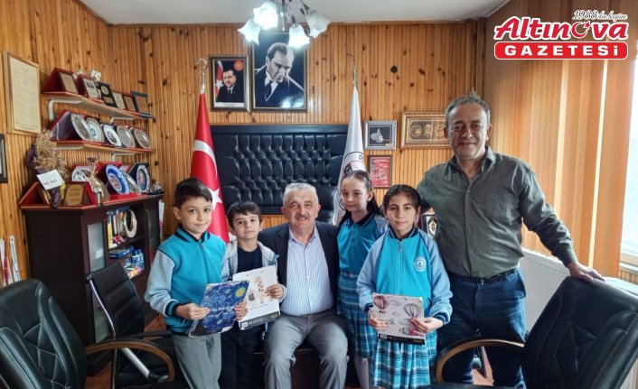 Doğanyurt'ta ilkokul öğrencileri Belediye Başkanı Kaya'yı ziyaret etti