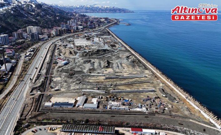 Dolgu zemini tamamlanan Rize Şehir Hastanesinin temel atma hazırlıkları sürüyor