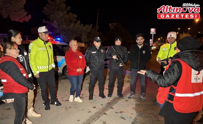 Bolu'da görev başındaki polislere çorba ikramında bulunuldu