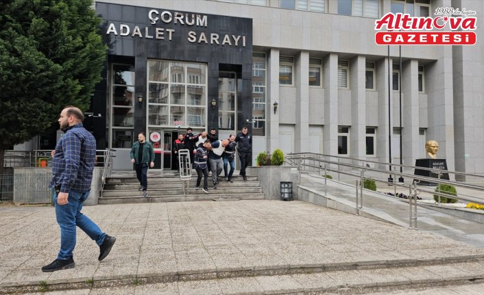 Çorum'da bir kişiyi yakarak öldürdükleri iddia edilen 2 şüpheli tutuklandı